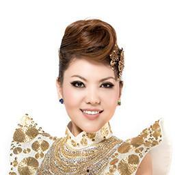 乌兰图雅的照片全部,草原歌后风采独绝，光影交织下的音乐传奇